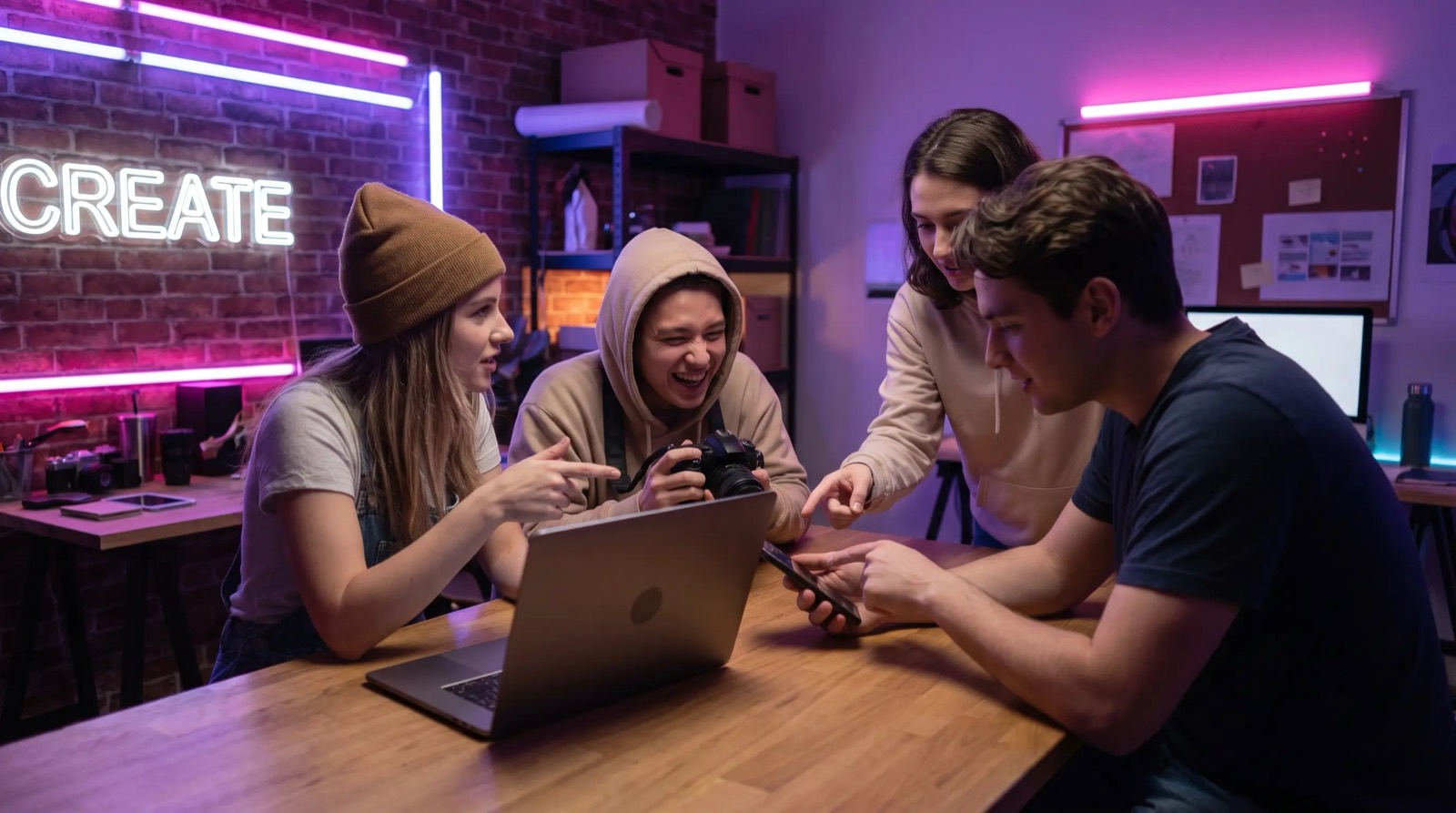 Das Team von Avera Studio im Studio